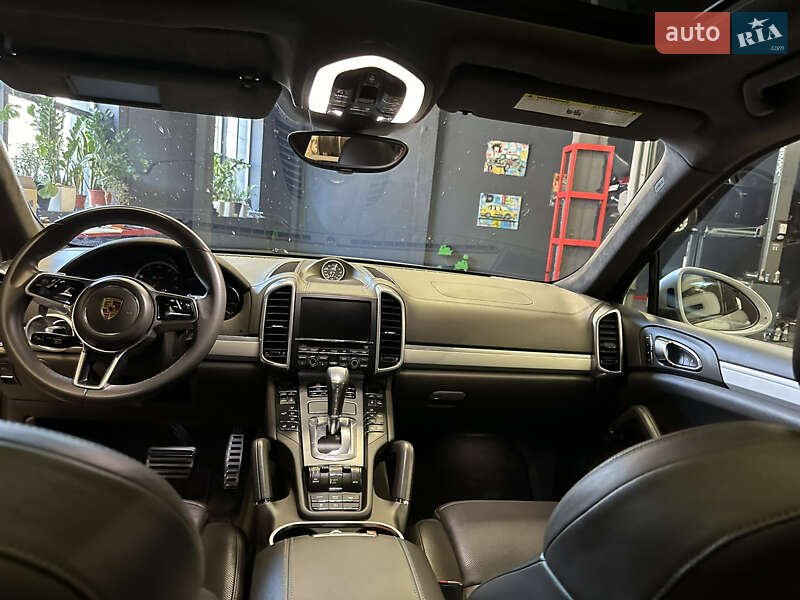 Внедорожник / Кроссовер Porsche Cayenne 2015 в Киеве фото 35 Внедорожник / Кроссовер Porsche Cayenne 2015 в Киеве