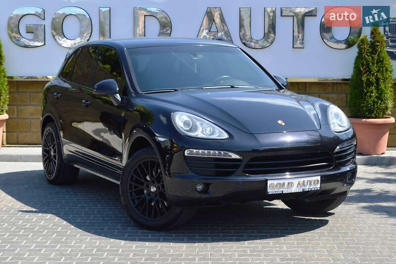 Позашляховик / Кросовер Porsche Cayenne 2013 в Одесі