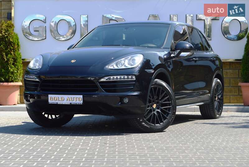 Внедорожник / Кроссовер Porsche Cayenne 2013 в 