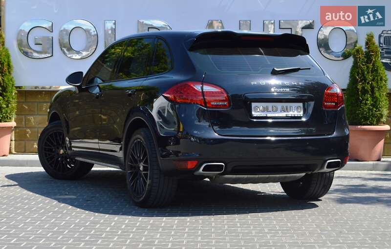 Позашляховик / Кросовер Porsche Cayenne 2013 в Одесі