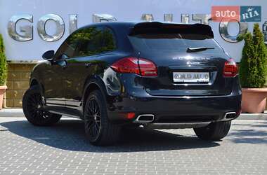 Внедорожник / Кроссовер Porsche Cayenne 2013 в 