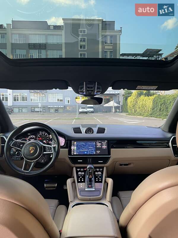 Позашляховик / Кросовер Porsche Cayenne 2017 в Києві
