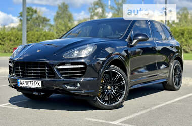 Внедорожник / Кроссовер Porsche Cayenne 2012 в Киеве