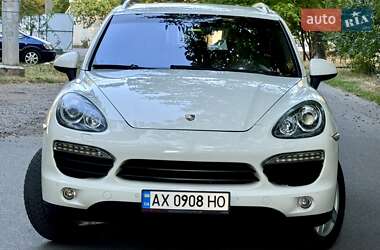 Позашляховик / Кросовер Porsche Cayenne 2011 в 