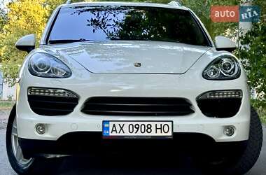 Позашляховик / Кросовер Porsche Cayenne 2011 в 
