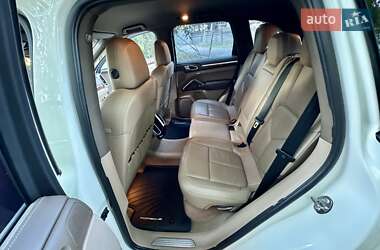 Позашляховик / Кросовер Porsche Cayenne 2011 в 