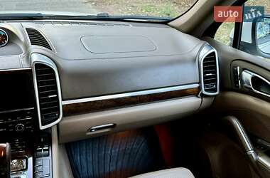Позашляховик / Кросовер Porsche Cayenne 2011 в 