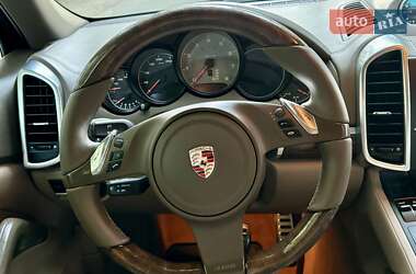 Позашляховик / Кросовер Porsche Cayenne 2011 в 