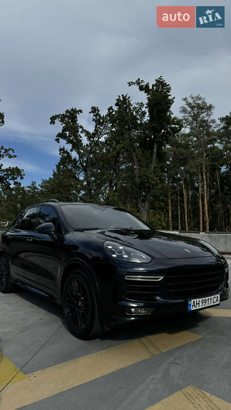 Porsche Cayenne 2016