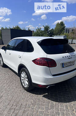 Внедорожник / Кроссовер Porsche Cayenne 2013 в Харькове