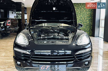 Внедорожник / Кроссовер Porsche Cayenne 2011 в Киеве