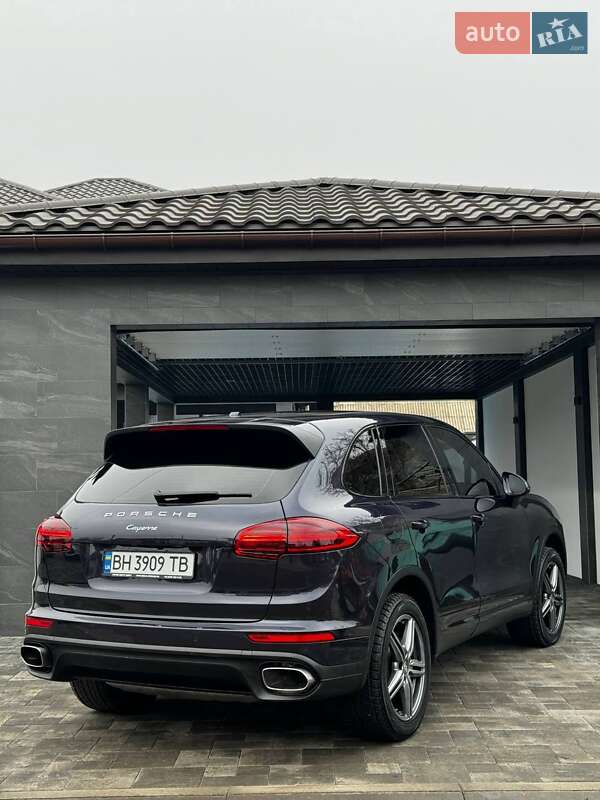 Позашляховик / Кросовер Porsche Cayenne 2017 в Запоріжжі
