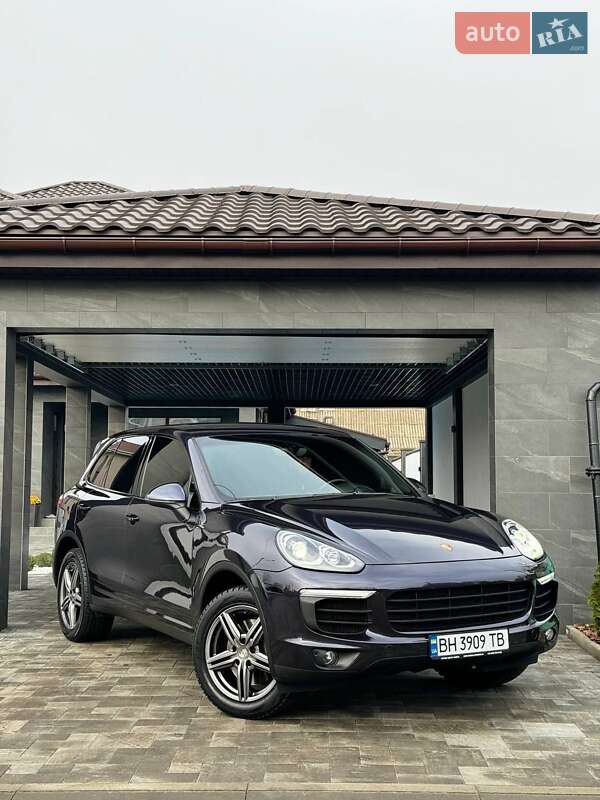 Внедорожник / Кроссовер Porsche Cayenne 2017 в 
