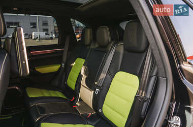Внедорожник / Кроссовер Porsche Cayenne 2015 в 