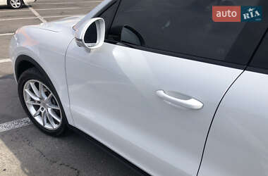 Внедорожник / Кроссовер Porsche Cayenne 2019 в 