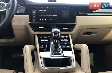 Внедорожник / Кроссовер Porsche Cayenne 2019 в 