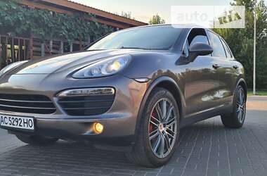 Внедорожник / Кроссовер Porsche Cayenne 2011 в Нововолынске