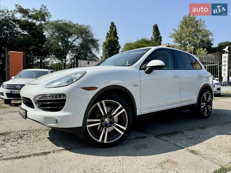 Позашляховик / Кросовер Porsche Cayenne 2013 в Одесі