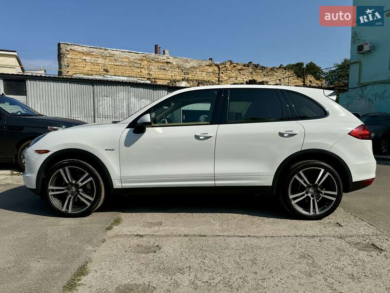 Позашляховик / Кросовер Porsche Cayenne 2013 в Одесі
