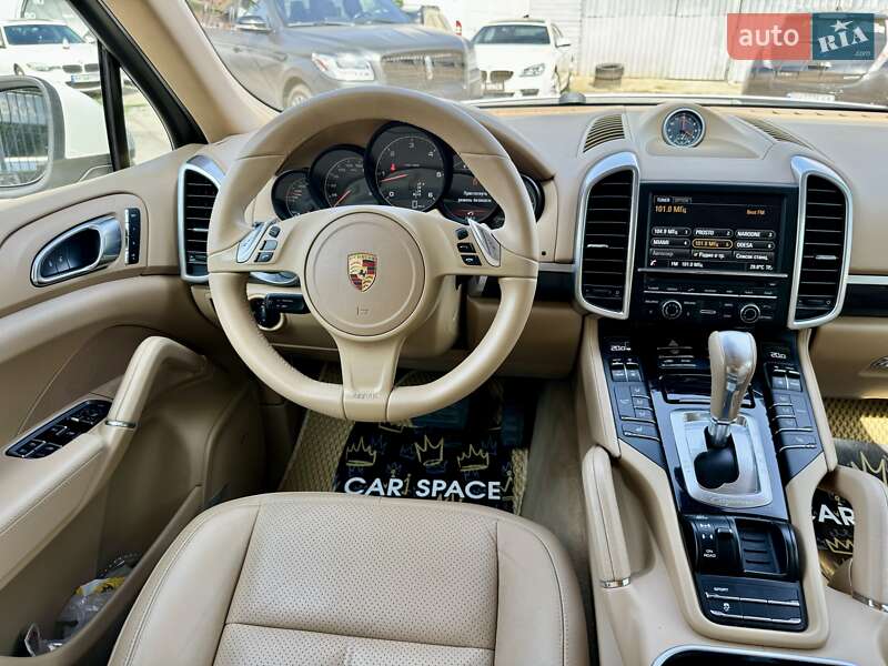 Позашляховик / Кросовер Porsche Cayenne 2013 в Одесі