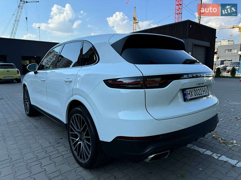 Внедорожник / Кроссовер Porsche Cayenne 2019 в Хмельницком