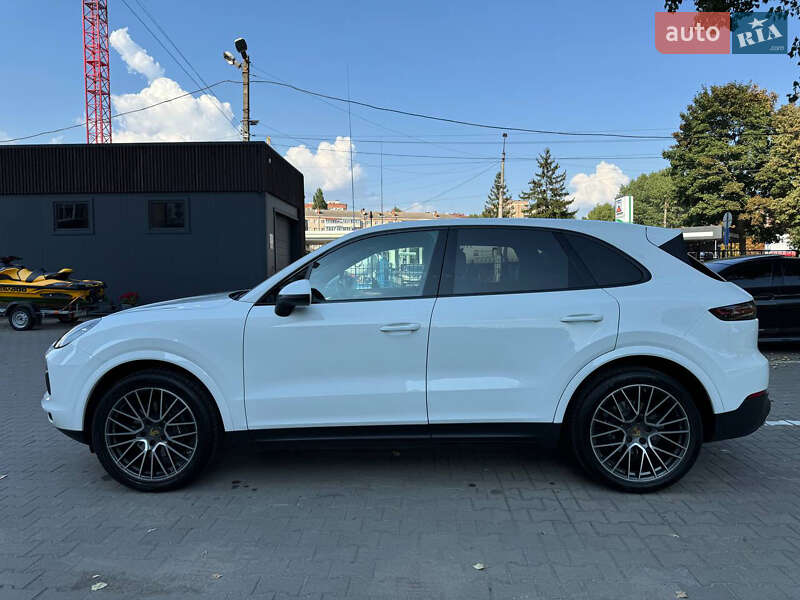 Внедорожник / Кроссовер Porsche Cayenne 2019 в Хмельницком