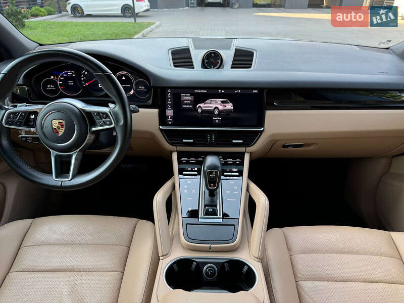 Внедорожник / Кроссовер Porsche Cayenne 2019 в Хмельницком