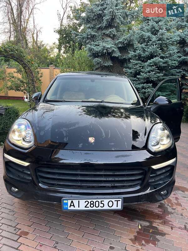 Седан Porsche Cayenne 2016 в Києві