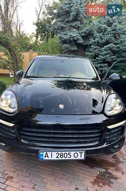 Седан Porsche Cayenne 2016 в Києві