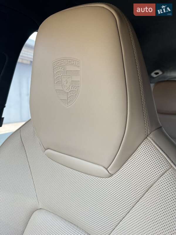 Внедорожник / Кроссовер Porsche Cayenne 2018 в Запорожье