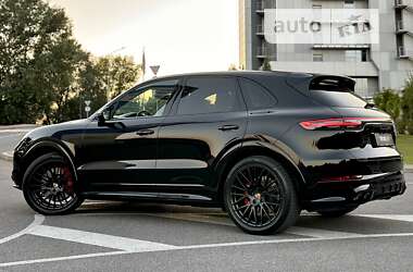 Позашляховик / Кросовер Porsche Cayenne 2022 в Києві