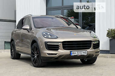 Внедорожник / Кроссовер Porsche Cayenne 2014 в Ужгороде