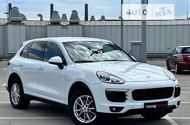 Позашляховик / Кросовер Porsche Cayenne 2016 в Києві