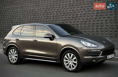 Позашляховик / Кросовер Porsche Cayenne 2012 в 