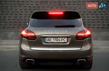 Позашляховик / Кросовер Porsche Cayenne 2012 в 
