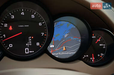 Позашляховик / Кросовер Porsche Cayenne 2012 в 