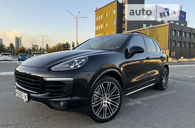 Позашляховик / Кросовер Porsche Cayenne 2015 в Києві