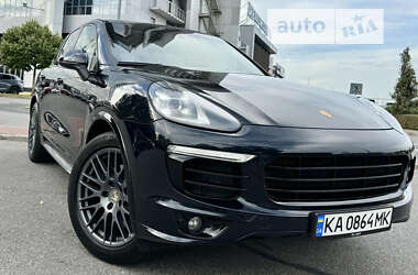 Внедорожник / Кроссовер Porsche Cayenne 2015 в Киеве