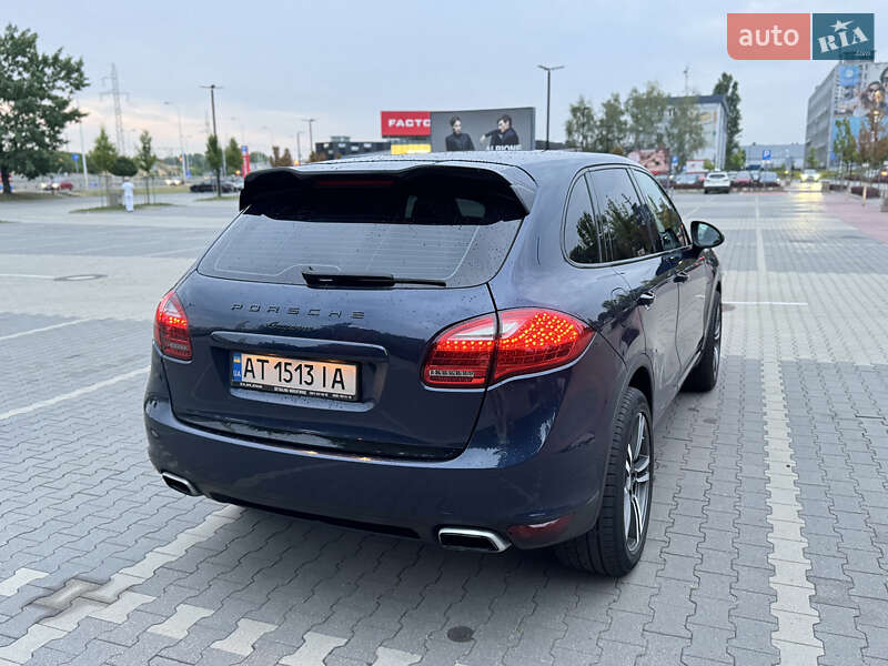 Позашляховик / Кросовер Porsche Cayenne 2011 в Калуші
