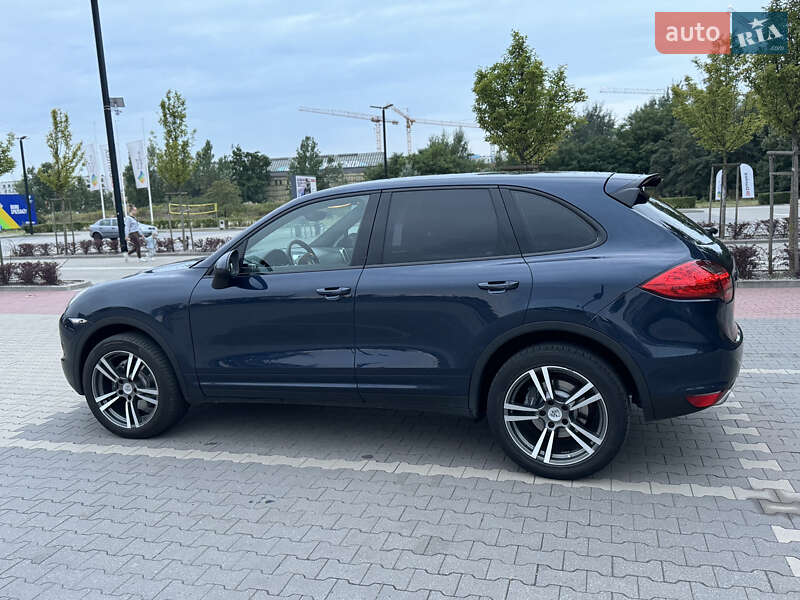 Позашляховик / Кросовер Porsche Cayenne 2011 в Калуші