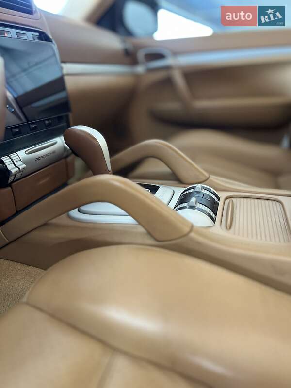 Позашляховик / Кросовер Porsche Cayenne 2008 в Львові