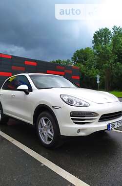 Позашляховик / Кросовер Porsche Cayenne 2011 в Сваляві