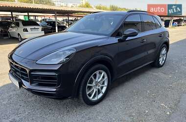 Внедорожник / Кроссовер Porsche Cayenne 2018 в Запорожье