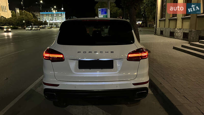 Позашляховик / Кросовер Porsche Cayenne 2017 в Одесі