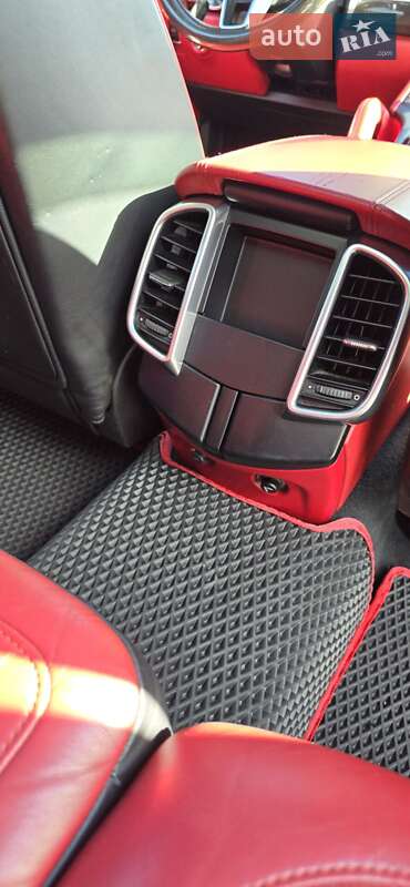 Внедорожник / Кроссовер Porsche Cayenne 2015 в Черновцах фото 91 Внедорожник / Кроссовер Porsche Cayenne 2015 в Черновцах