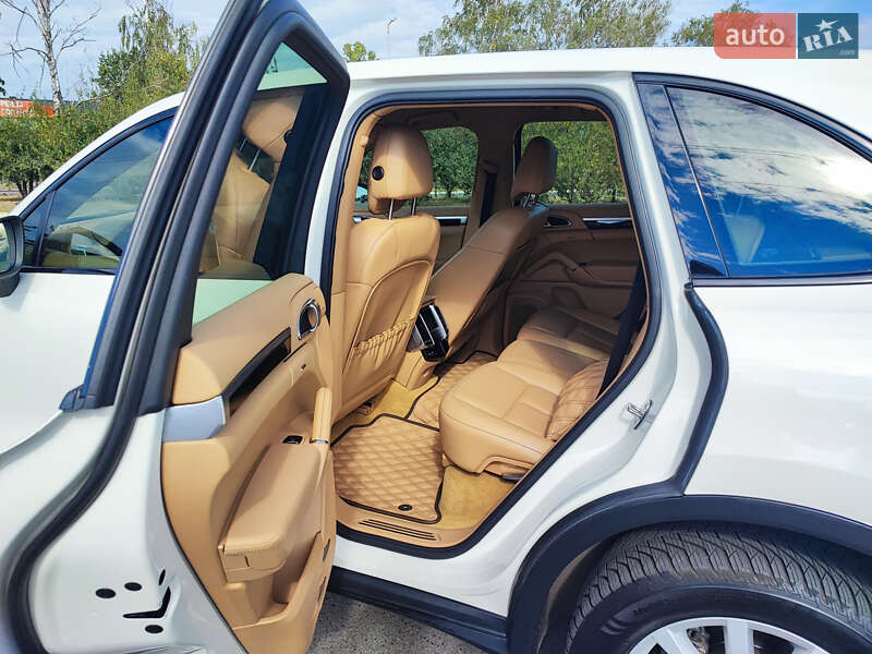 Позашляховик / Кросовер Porsche Cayenne 2011 в Петропавлівській Борщагівці фото 8 Позашляховик / Кросовер Porsche Cayenne 2011 в Петропавлівській Борщагівці