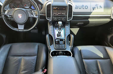 Внедорожник / Кроссовер Porsche Cayenne 2011 в 