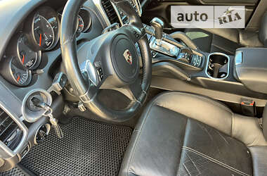 Внедорожник / Кроссовер Porsche Cayenne 2011 в 