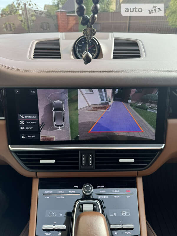 Внедорожник / Кроссовер Porsche Cayenne 2018 в Черновцах