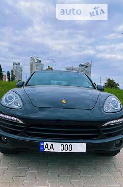 Внедорожник / Кроссовер Porsche Cayenne 2011 в Киеве